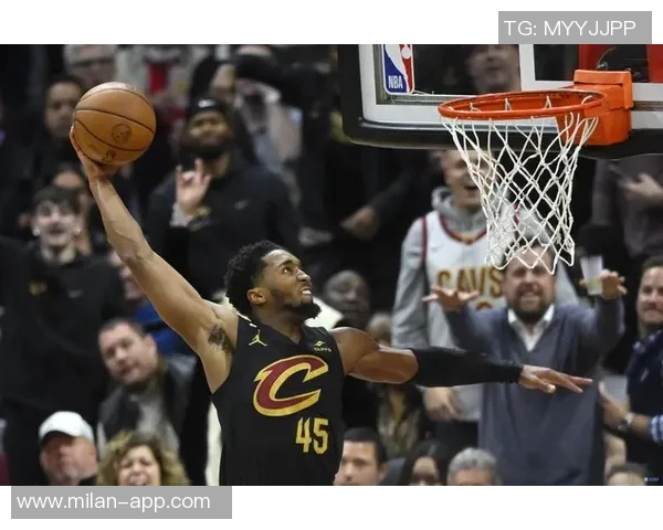 米切尔全场最高35分助球队获胜展现领袖风范与出色表现